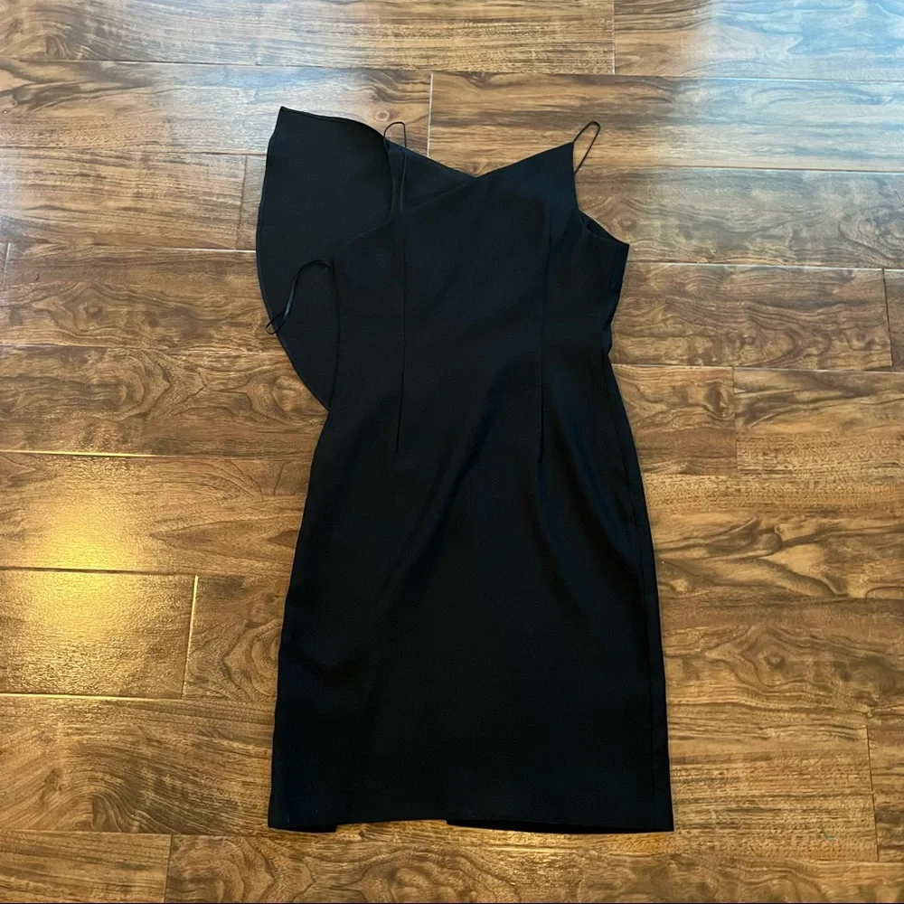 One shoulder bodycon dress in black Size 6 - Picture 8 of 10
